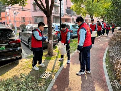 他们点亮心中火炬,争做宝山新时代追"锋"少年!