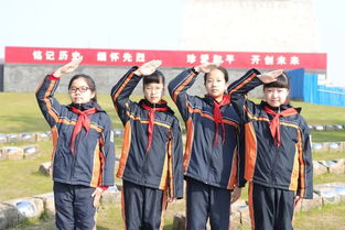 给春天里的小旗手们点赞——记大华第二小学升旗仪式